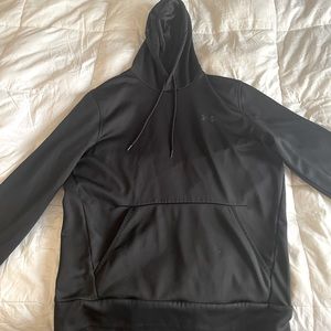 Under armour sweatshirt